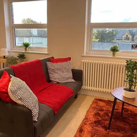 Apartament Magnificent Refurbished 1 Bed Flat Few Steps To High St ! - 4 East House Epsom Zewnętrze zdjęcie